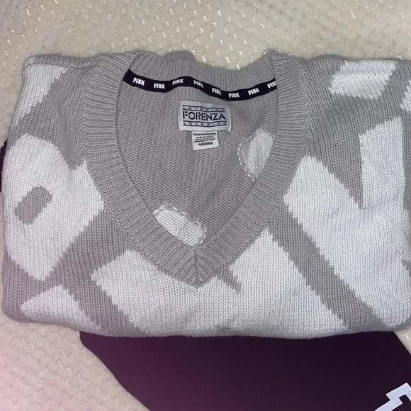 PINK sweatpants & sweater bundle - Picture 2 of 7